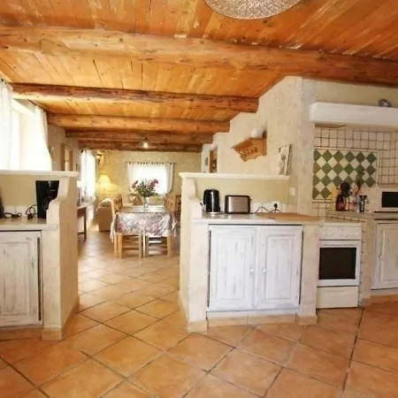 House Le Provencal Hébergement de vacances *
